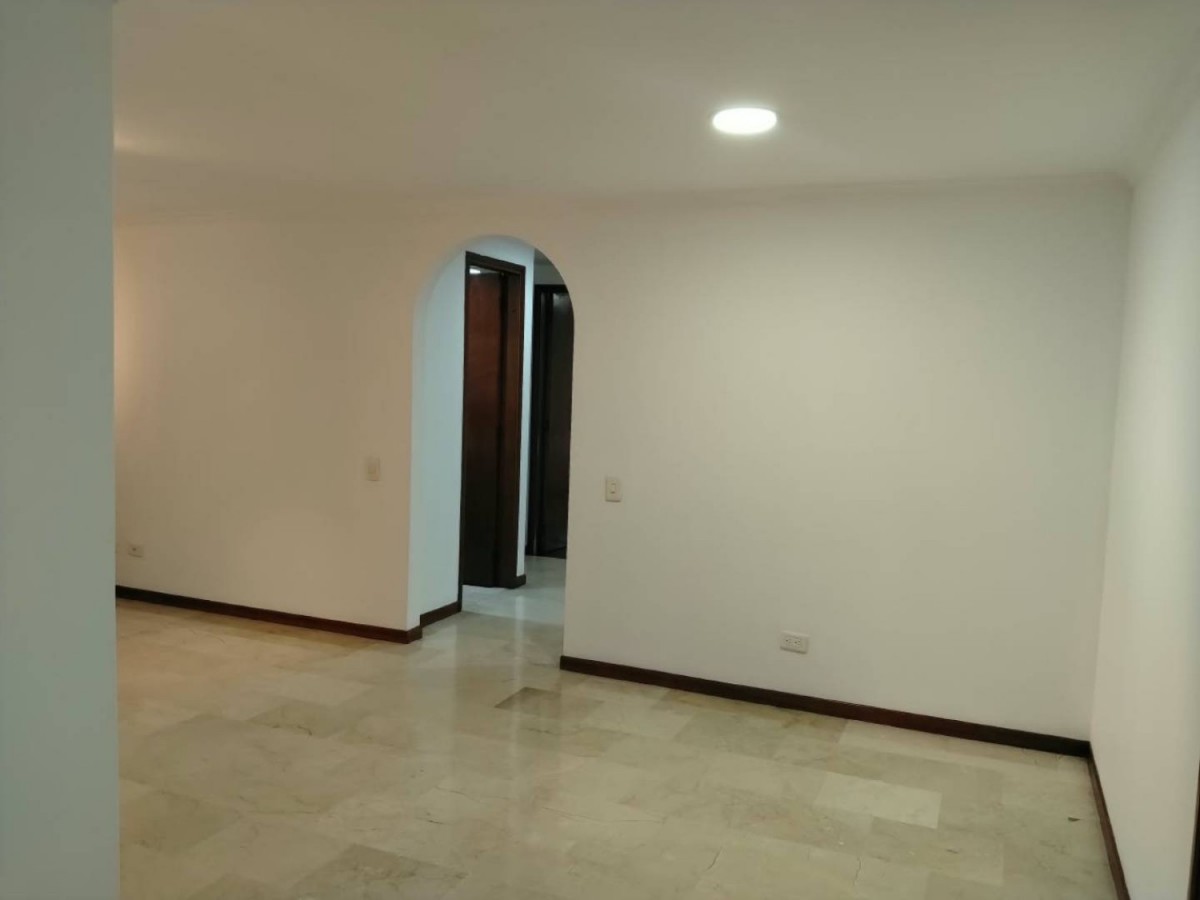 Apartamento en arriendo en San Lucas, Medellín · foto 2 de 20