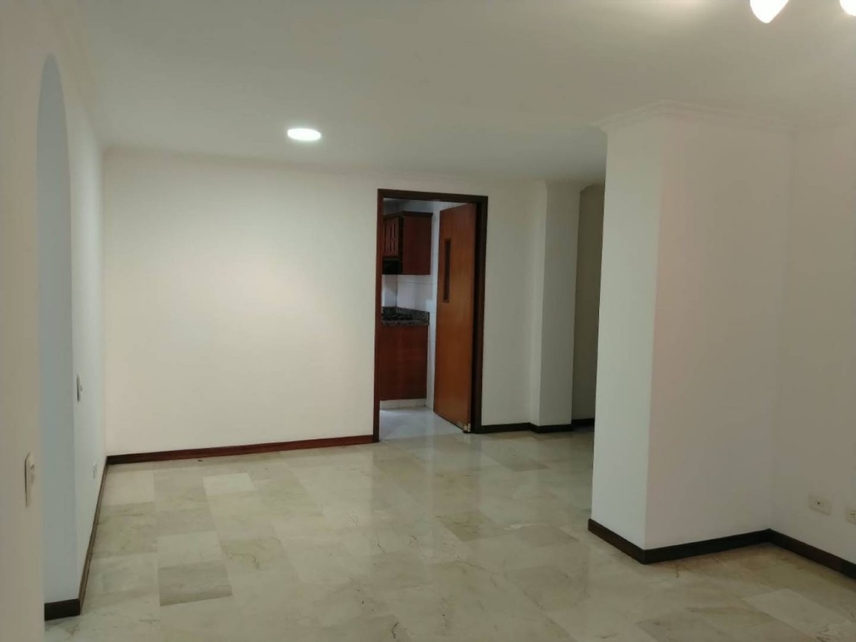 Apartamento en arriendo en San Lucas, Medellín · foto 3 de 20