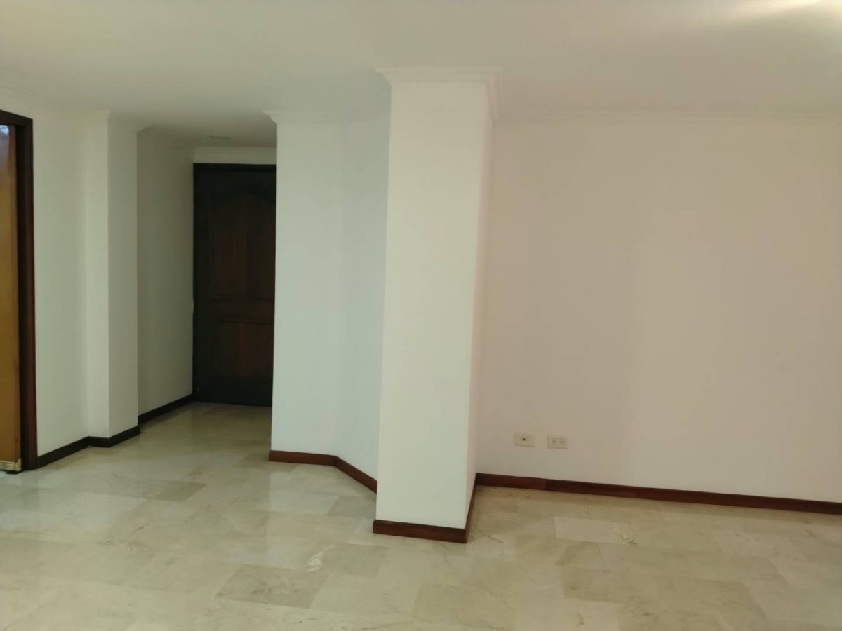 Apartamento en arriendo en San Lucas, Medellín · foto 4 de 20