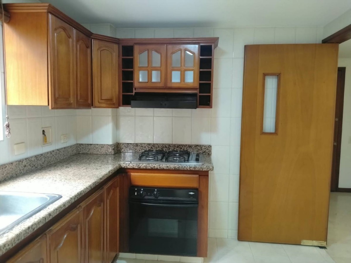 Apartamento en arriendo en San Lucas, Medellín · foto 6 de 20