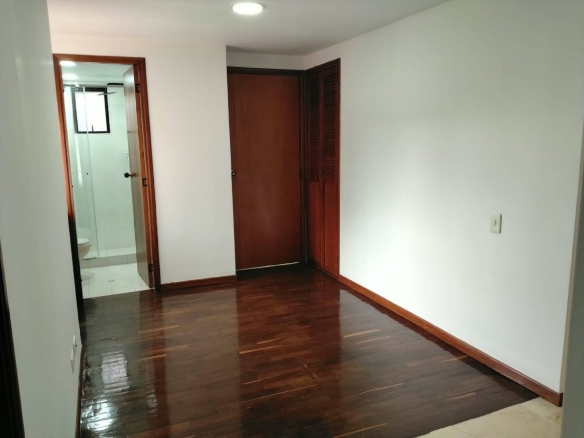 Apartamento en arriendo en San Lucas, Medellín · foto 9 de 20