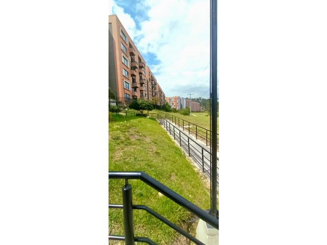 Apartamento de 3 alcobas en venta en Tequendama, Soacha, 72 m² · foto 6 de 12