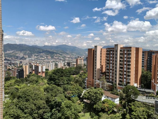 Apartamento de 3 alcobas en arriendo en La Inmaculada, Envigado, 97 m² · foto 3 de 24