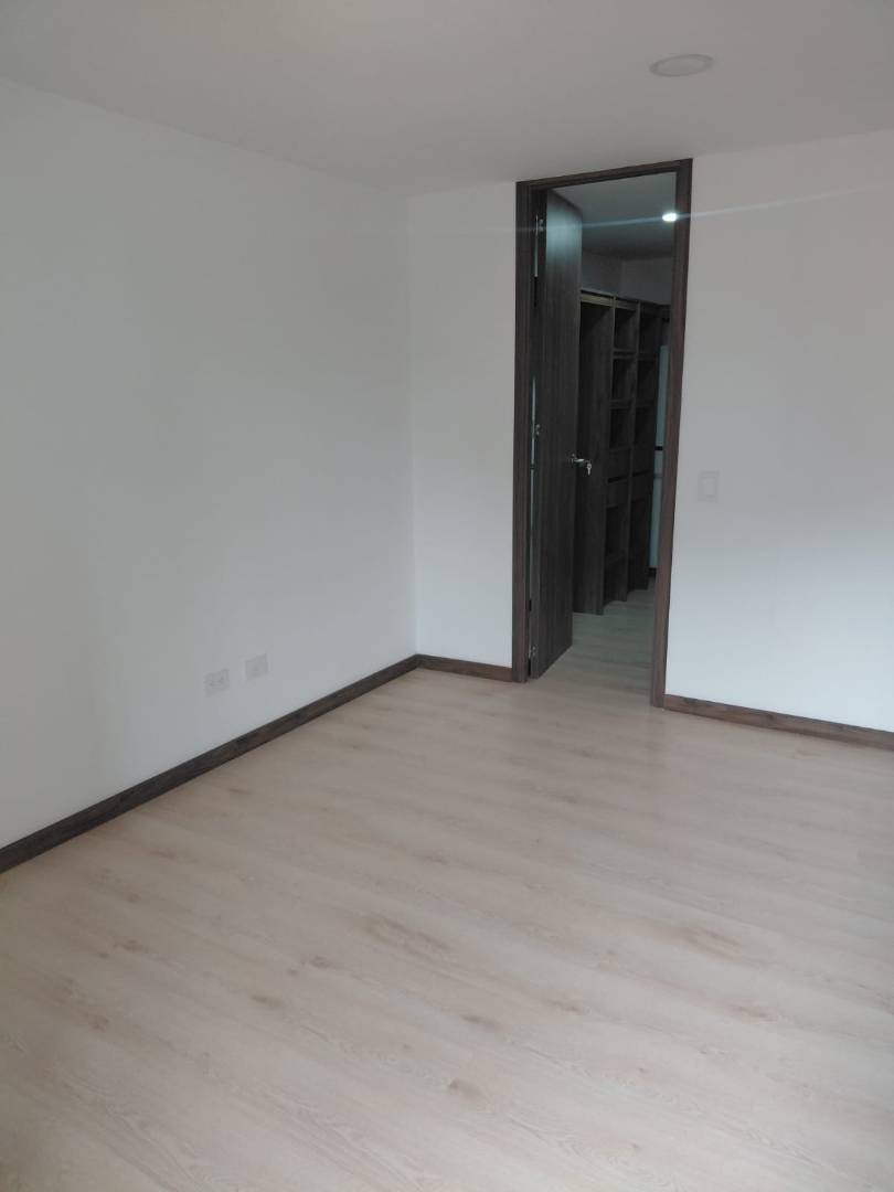 Apartamento en venta en Vía Las Palmas, Medellín · foto 3 de 18