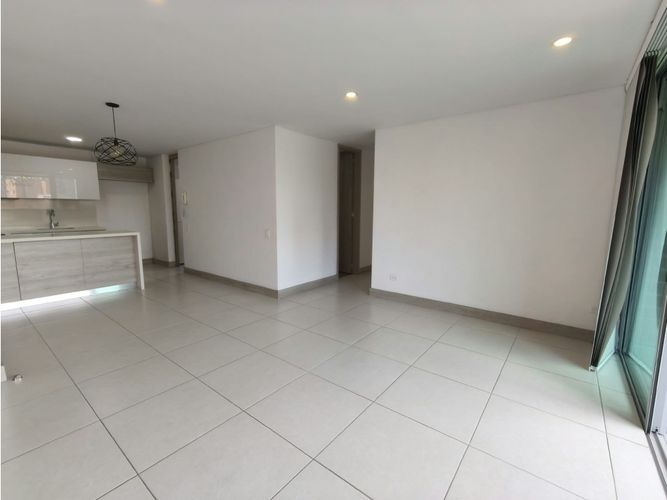 Apartamento de 3 alcobas en arriendo en La Inmaculada, Envigado, 97 m² · foto 5 de 24
