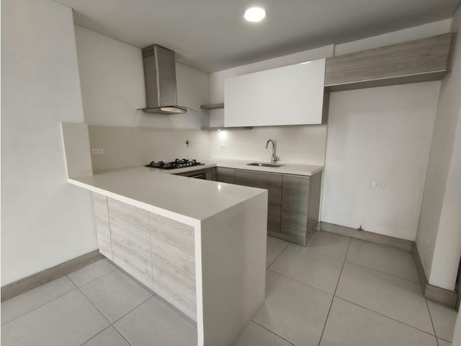 Apartamento de 3 alcobas en arriendo en La Inmaculada, Envigado, 97 m² · foto 9 de 24