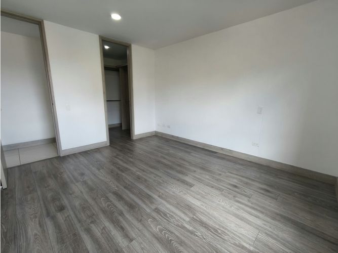 Apartamento de 3 alcobas en arriendo en La Inmaculada, Envigado, 97 m² · foto 23 de 24