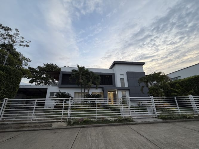 Casa de 5 alcobas en venta en Pance Bajo, Cali, 1100 m² · foto 2 de 20