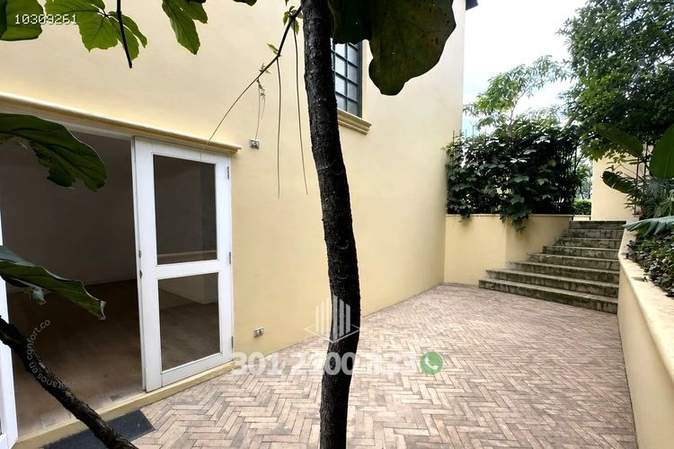 Casa de 4 alcobas en arriendo en Las Lomas No.1, Medellín, 260 m² · foto 10 de 24
