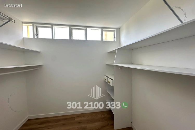 Casa de 4 alcobas en arriendo en Las Lomas No.1, Medellín, 260 m² · foto 22 de 24