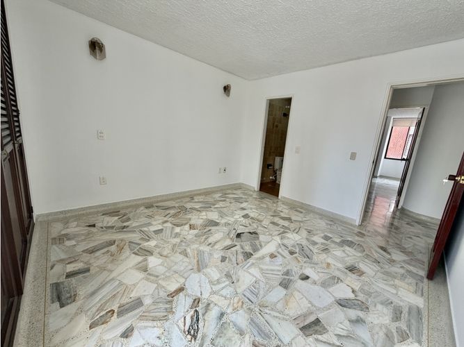 Apartamento de 4 alcobas en venta en Antonia Santos Centro, Bucaramanga, 108 m² · foto 22 de 24