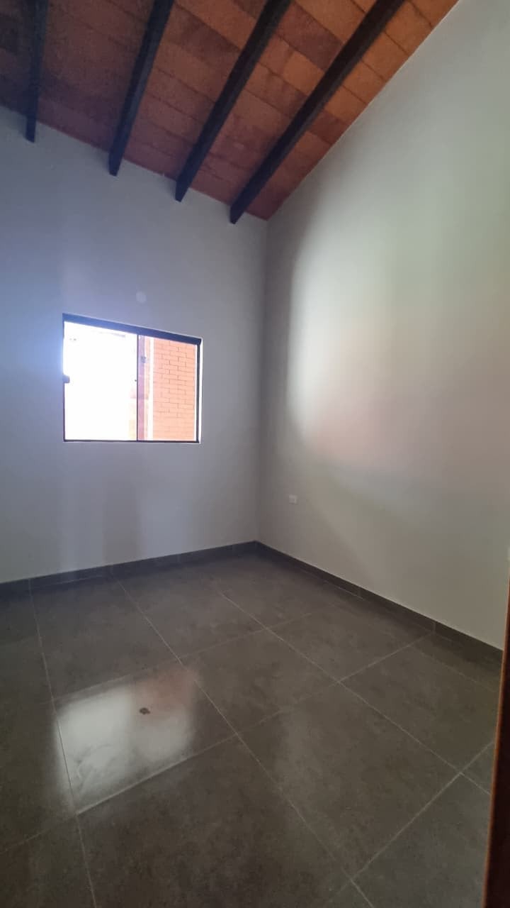 ¡Oportunidad Única! Exclusivas Casas a la Venta en Ñemby, Barrio Cañadita ? Tu Nuevo Hogar te Espera. - foto 4
