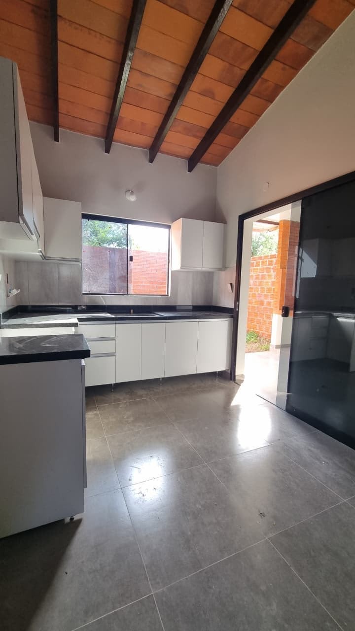 ¡Oportunidad Única! Exclusivas Casas a la Venta en Ñemby, Barrio Cañadita ? Tu Nuevo Hogar te Espera. - foto 2