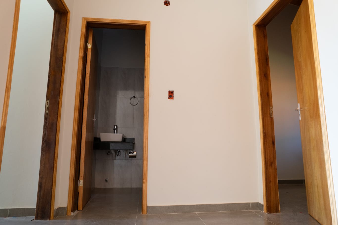 ¡Oportunidad Única! Exclusivas Casas a la Venta en Ñemby, Barrio Cañadita ? Tu Nuevo Hogar te Espera. - foto 5