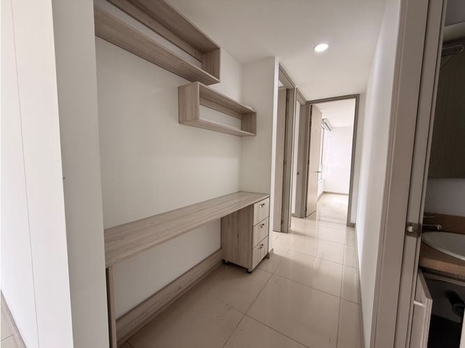 Apartamento de 3 alcobas en arriendo en Restrepo Naranjo, Sabaneta, 90 m² · foto 2 de 19
