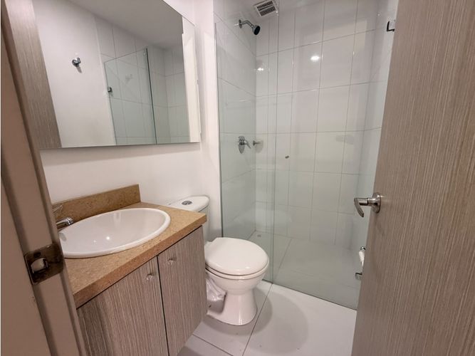 Apartamento de 3 alcobas en arriendo en Restrepo Naranjo, Sabaneta, 90 m² · foto 13 de 19