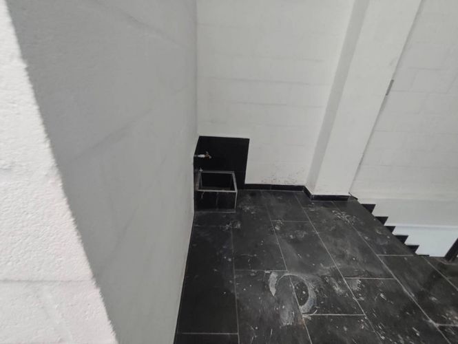 Bodega en arriendo en Trinidad, Medellín, 300 m² · foto 10 de 17