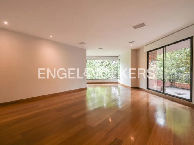 Apartamento de 4 alcobas en venta en La Cabrera, Bogotá, 396 m² · foto 9 de 18