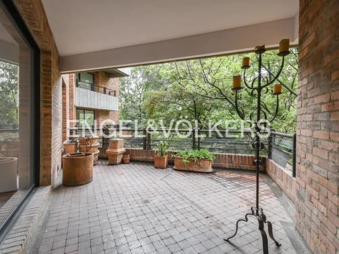 Apartamento de 4 alcobas en venta en La Cabrera, Bogotá, 396 m² · foto 4 de 18