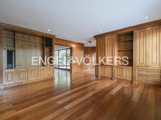 Apartamento de 4 alcobas en venta en La Cabrera, Bogotá, 396 m² · foto 2 de 18
