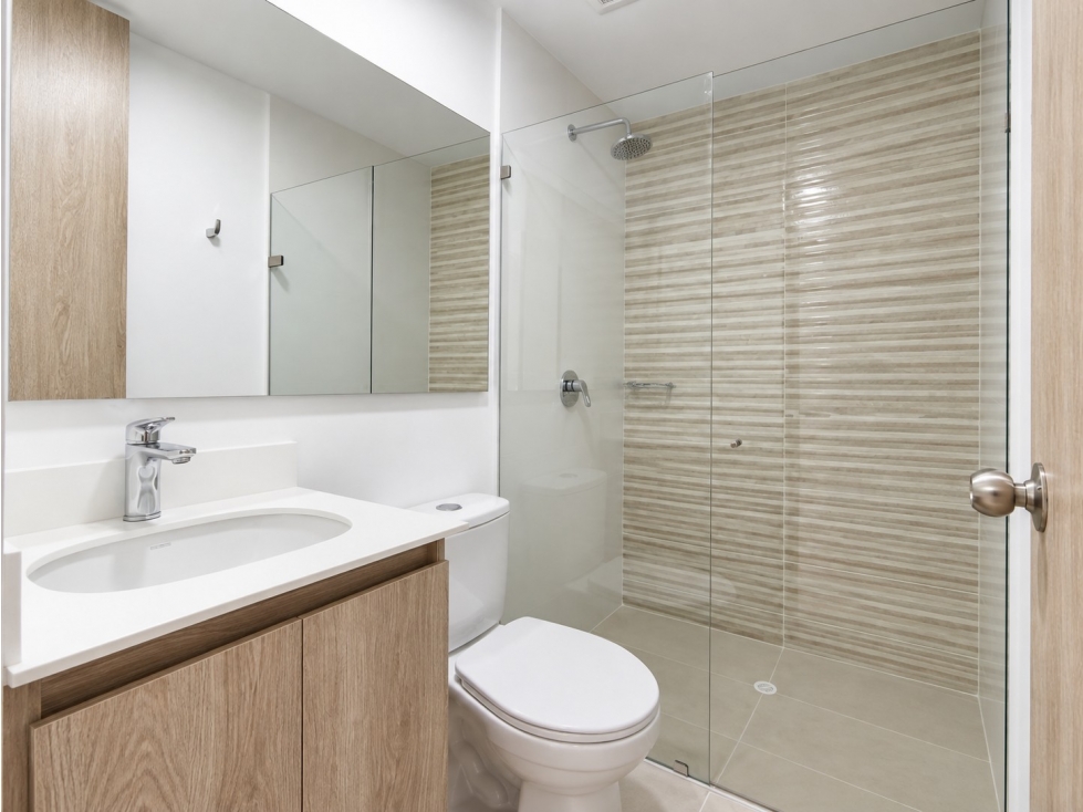 Apartamento en venta en Zona Industrial No. 1, Itagüí · foto 6 de 17