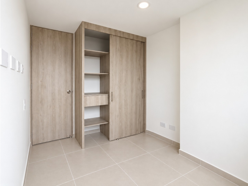 Apartamento en venta en Zona Industrial No. 1, Itagüí · foto 8 de 17