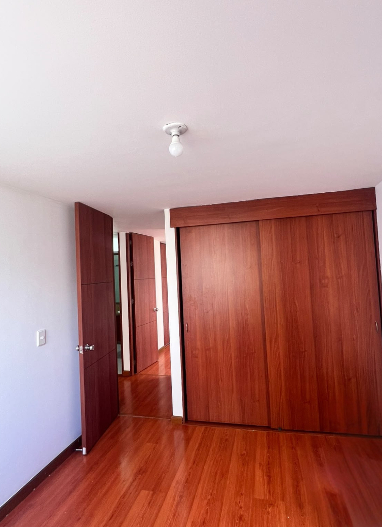 Apartamento en venta en Cantalejo, Bogotá · foto 7 de 12