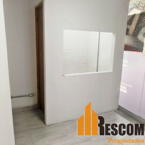 Local en venta en El Porvenir, Rionegro, 29 m² · foto 2 de 7