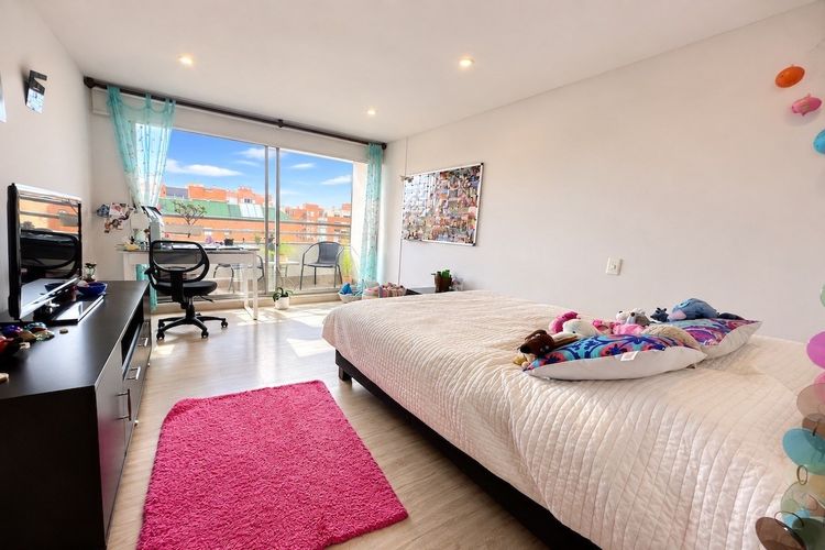 Apartamento de 3 alcobas en venta en Santa Barbara, Bogotá, 245 m² · foto 10 de 18