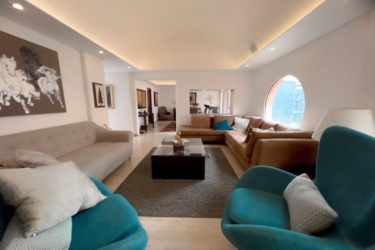 Apartamento de 3 alcobas en venta en Santa Barbara, Bogotá, 245 m² · foto 5 de 18