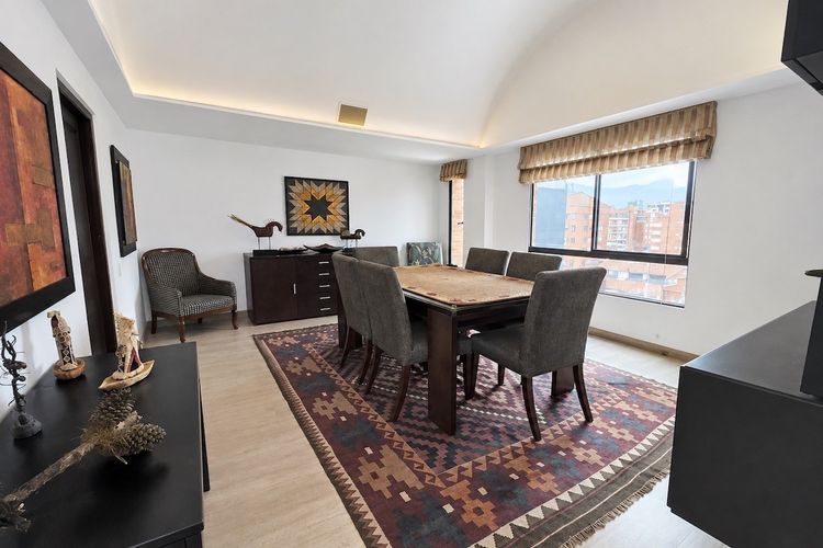 Apartamento de 3 alcobas en venta en Santa Barbara, Bogotá, 245 m² · foto 4 de 18