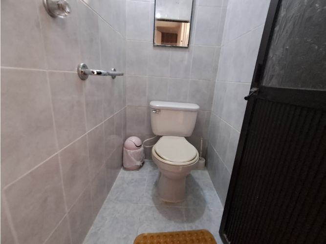 Casa de 5 alcobas en venta en La Candelaria, Medellín, 230 m² · foto 10 de 16