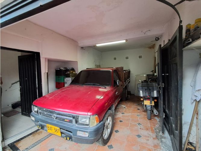 Casa de 5 alcobas en venta en La Candelaria, Medellín, 230 m² · foto 13 de 16