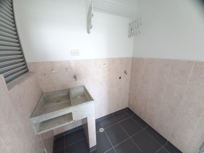Apartamento de 2 alcobas en venta en Cr. Treviso, Ibagué, 49 m² · foto 18 de 24