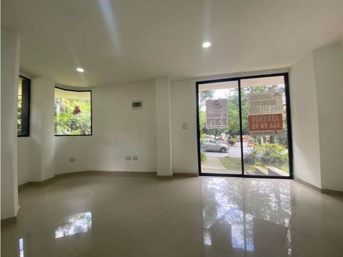 Local en arriendo en Santa Teresita, Medellín, 18 m² · foto 3 de 7