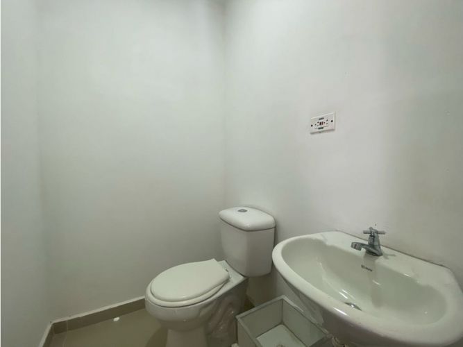 Local en arriendo en Santa Teresita, Medellín, 18 m² · foto 6 de 7