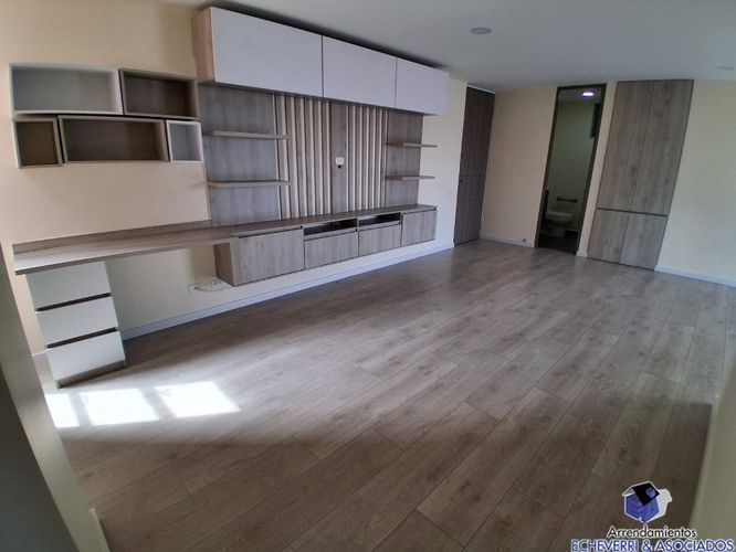 Apartamento de 3 alcobas en arriendo en Las Cometas, Envigado, 140 m² · foto 8 de 14