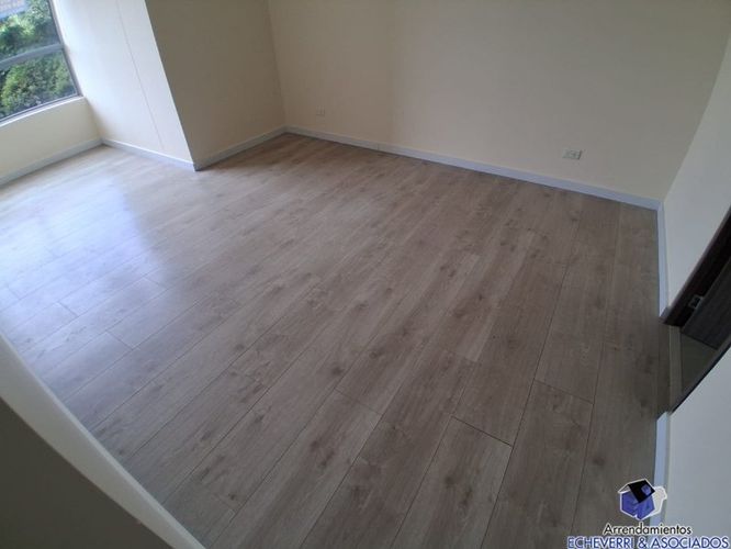 Apartamento de 3 alcobas en arriendo en Las Cometas, Envigado, 140 m² · foto 10 de 14