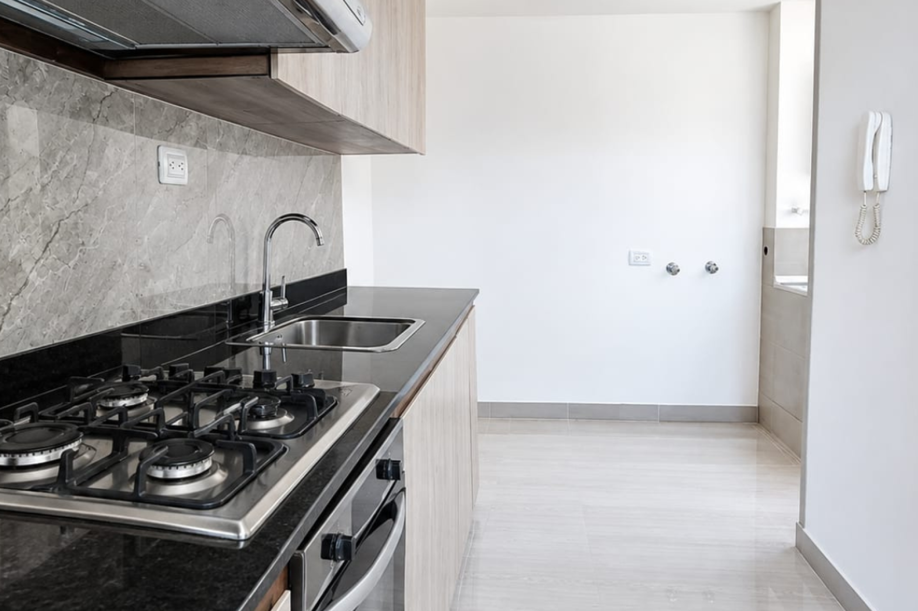 Apartamento en venta en Ciudad Alsacia, Bogotá · foto 3 de 18