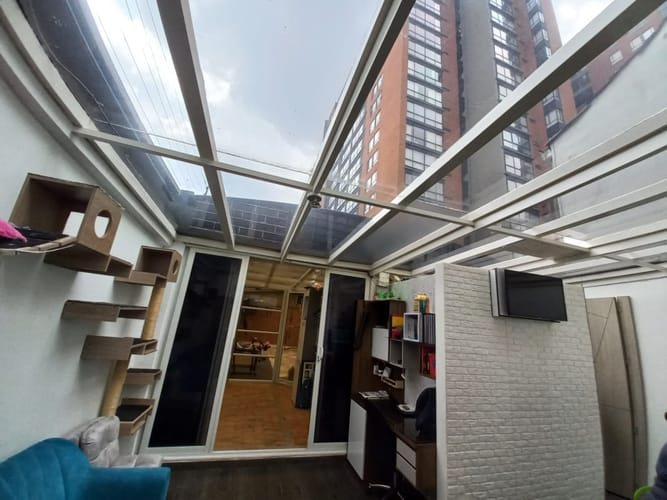 Casa de 5 alcobas en venta en Ilarco, Bogotá, 310 m² · foto 9 de 23