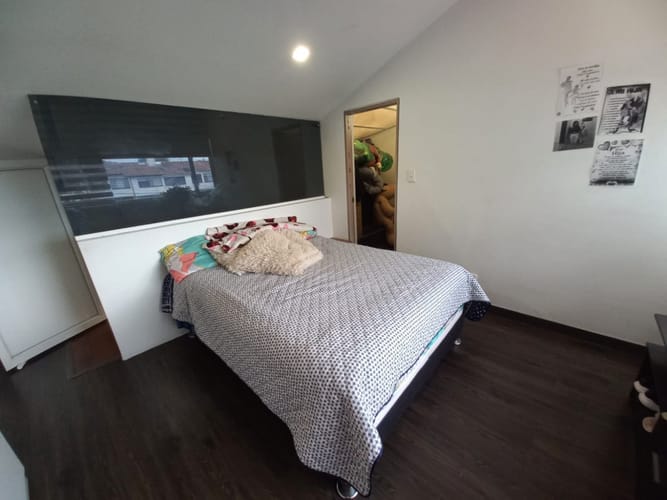 Casa de 5 alcobas en venta en Ilarco, Bogotá, 310 m² · foto 14 de 23