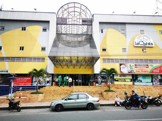 Local en venta en Hipodromo, Ibagué, 27 m² · foto 2 de 9