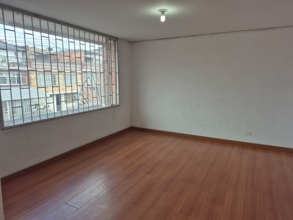 Apartamento en venta en Florencia, Bogotá · foto 3 de 7