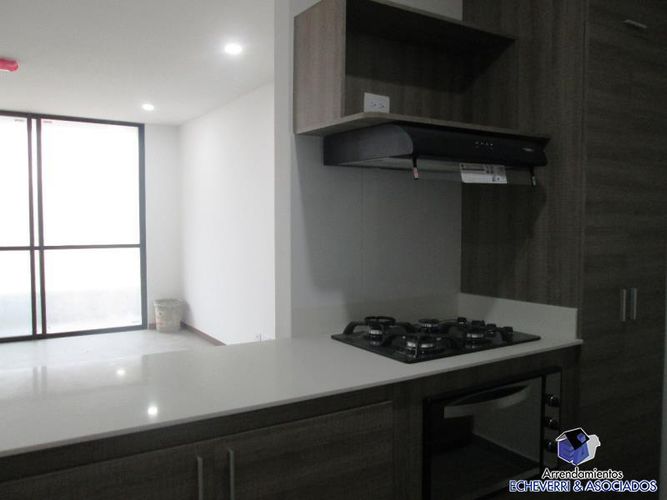 Apartaestudio en venta en Loma De Las Brujas, Envigado, 62 m² · foto 3 de 13