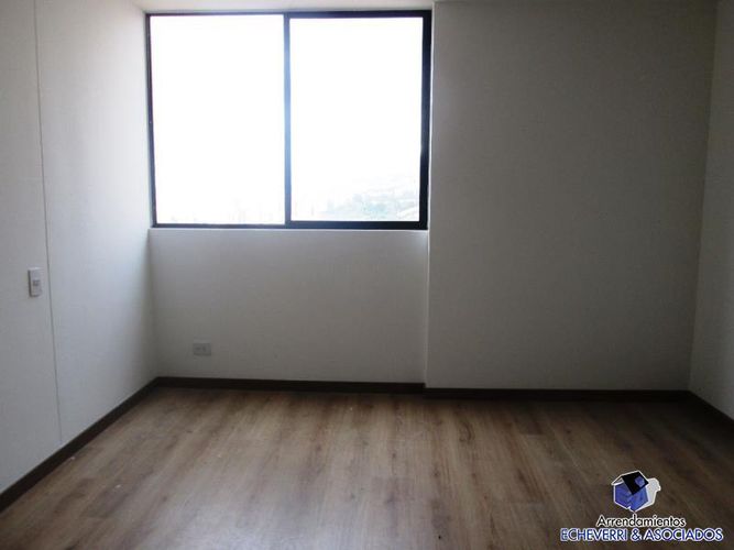 Apartaestudio en venta en Loma De Las Brujas, Envigado, 62 m² · foto 8 de 13