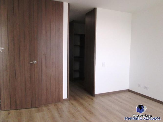 Apartaestudio en venta en Loma De Las Brujas, Envigado, 62 m² · foto 10 de 13