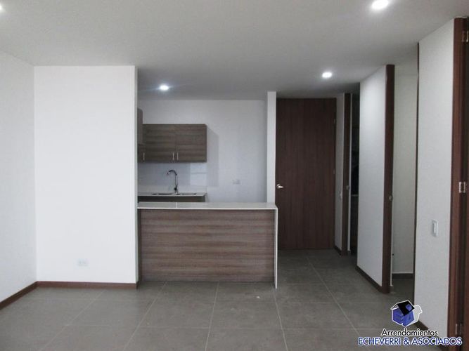 Apartaestudio en venta en Loma De Las Brujas, Envigado, 62 m² · foto 11 de 13