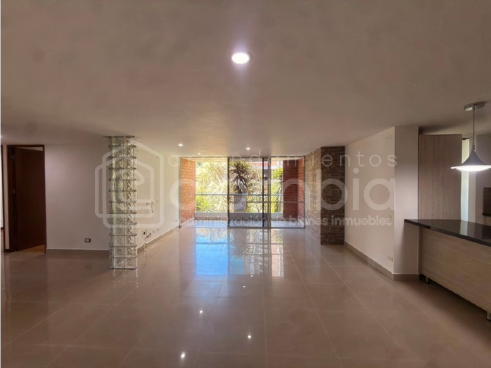 Apartment for rent in Loma de las brujas, Envigado