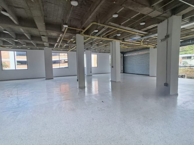 Local en arriendo en La Pilarica, Medellín, 205 m² · foto 7 de 12