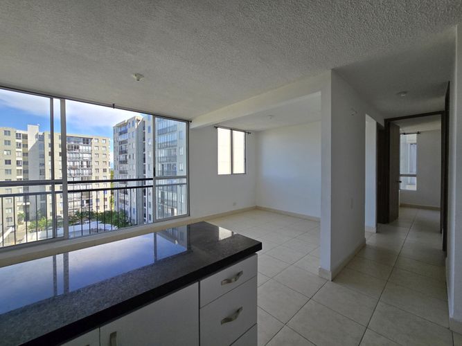 Apartamento de 2 alcobas en venta en Zona Industrial, Yumbo, 55 m² · foto 5 de 18